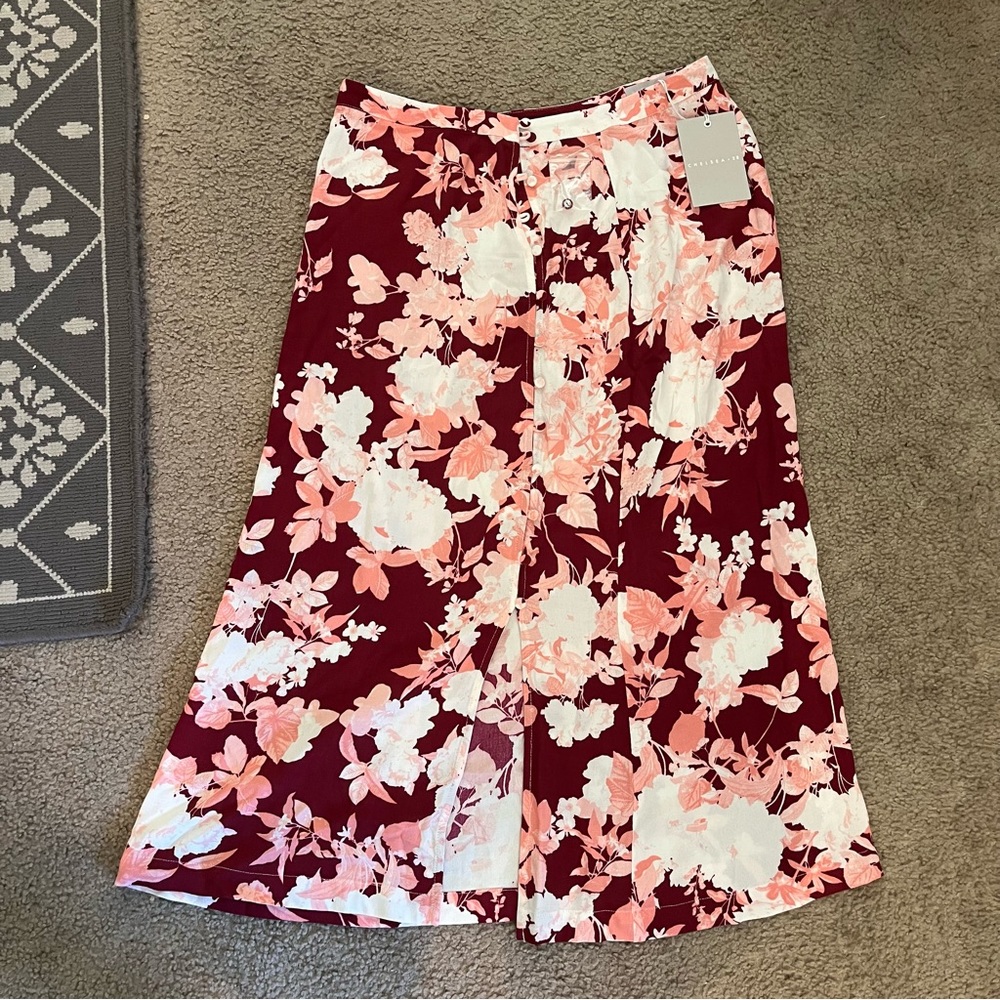 NWT Chelsea 28 Floral Split Midi Skirt